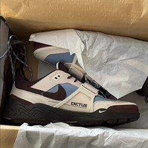 Travis Scott Cactus Men's Cream and Blue Sneakers
